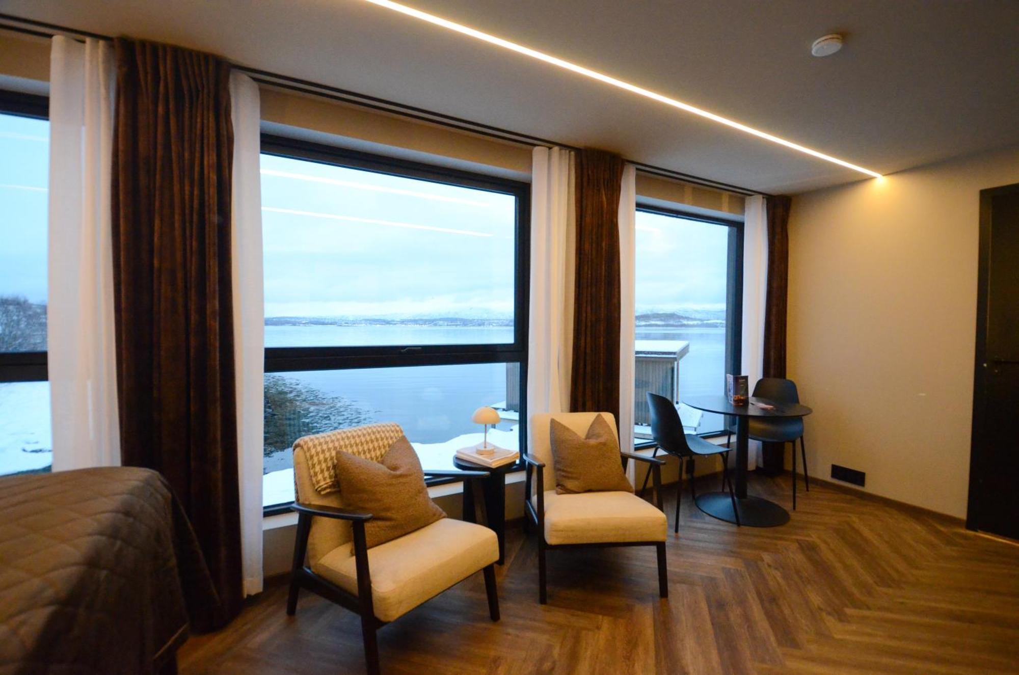 Steam Pier Apartment Kvaloya Bilik gambar