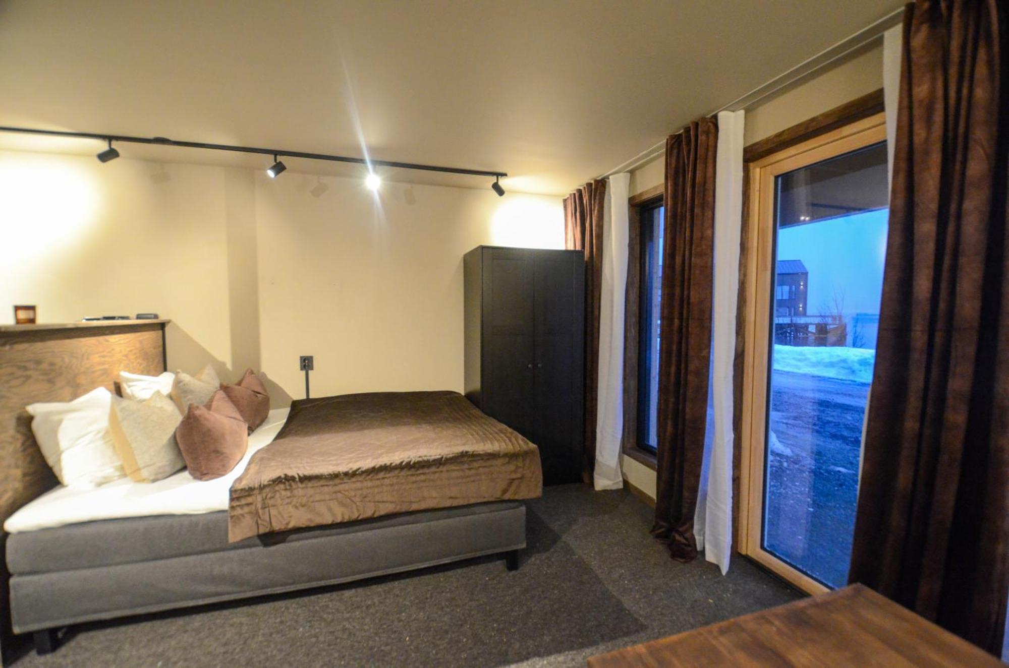 Steam Pier Apartment Kvaloya Bilik gambar
