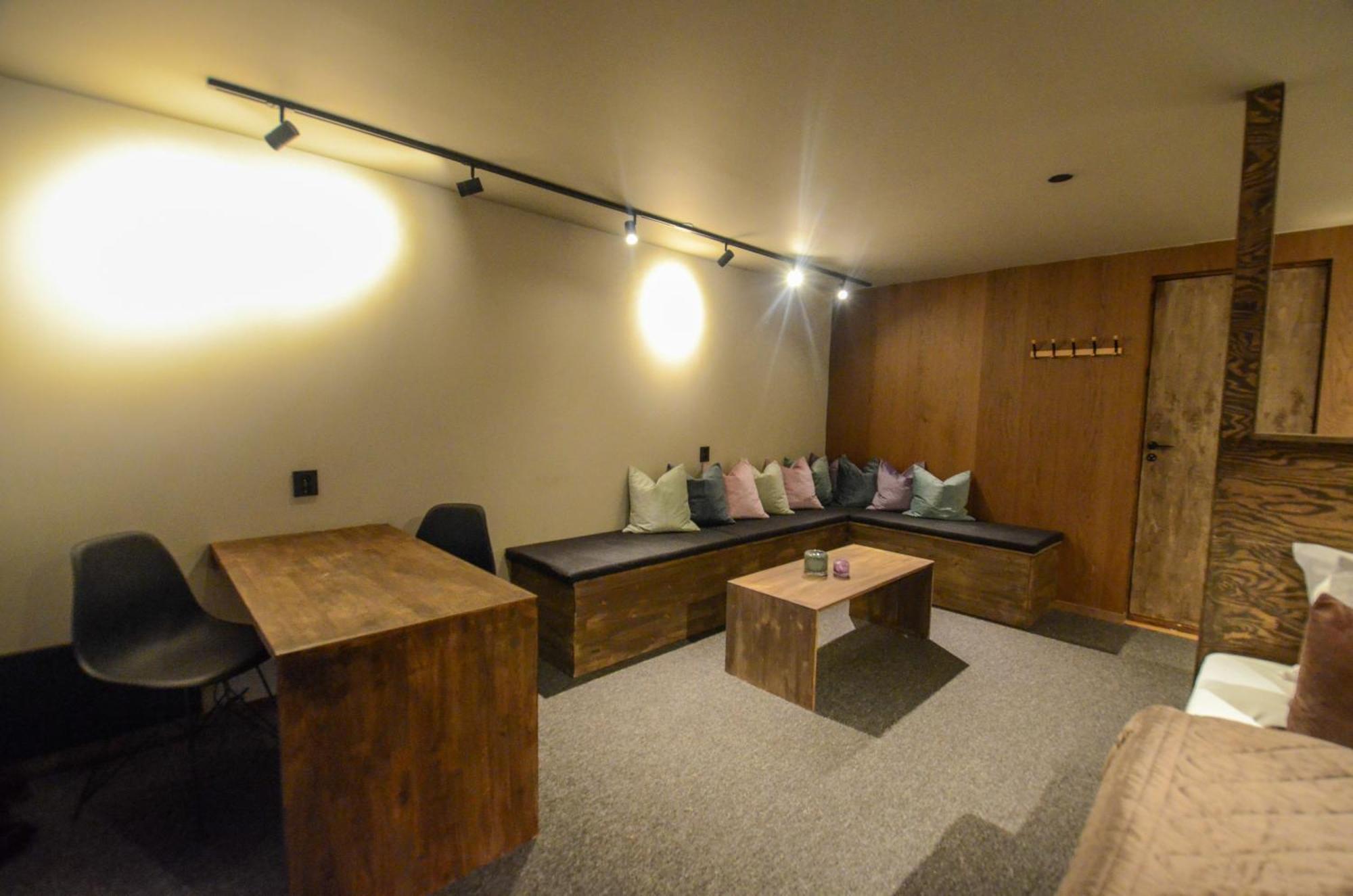 Steam Pier Apartment Kvaloya Bilik gambar