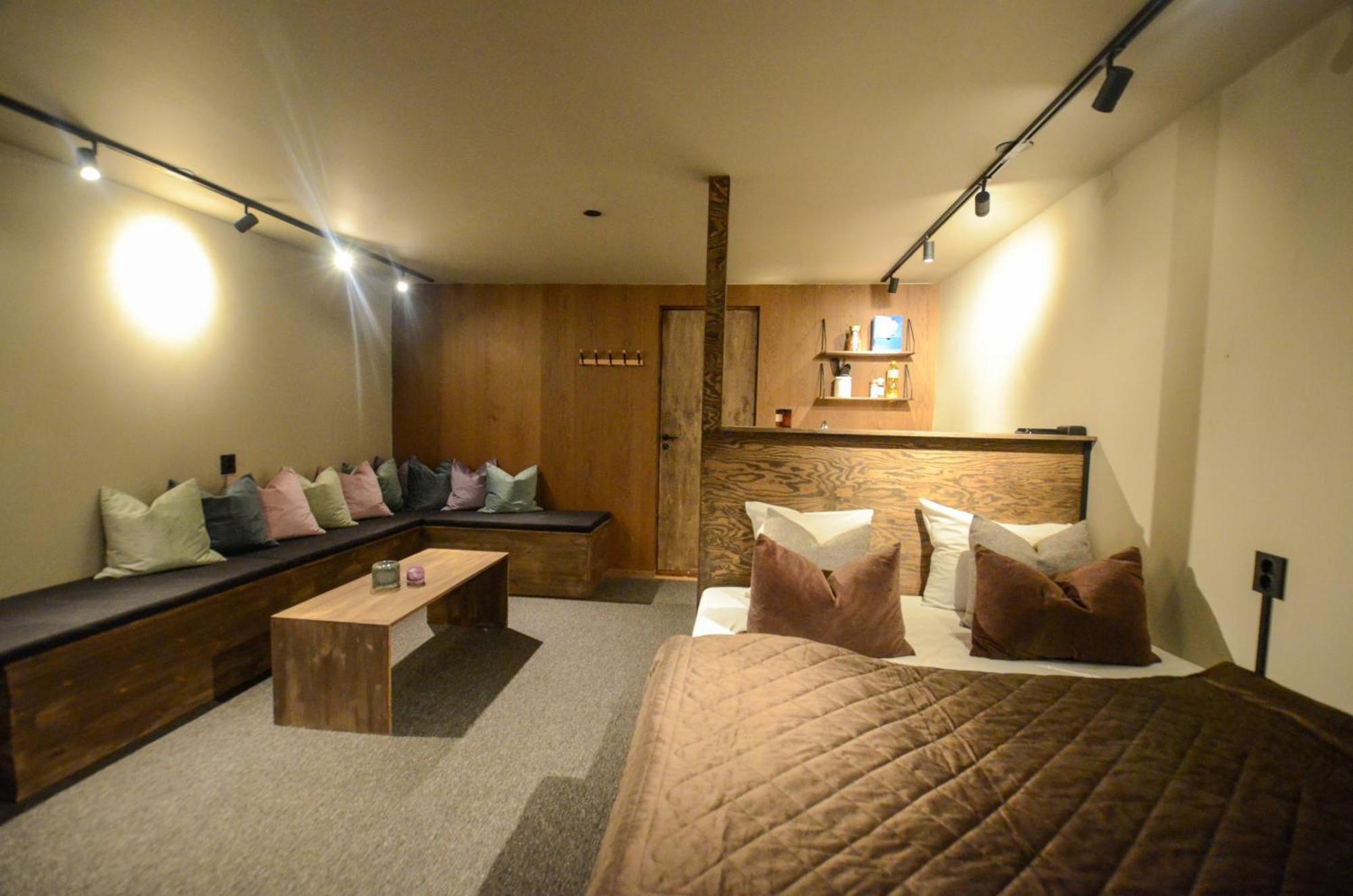 Steam Pier Apartment Kvaloya Bilik gambar